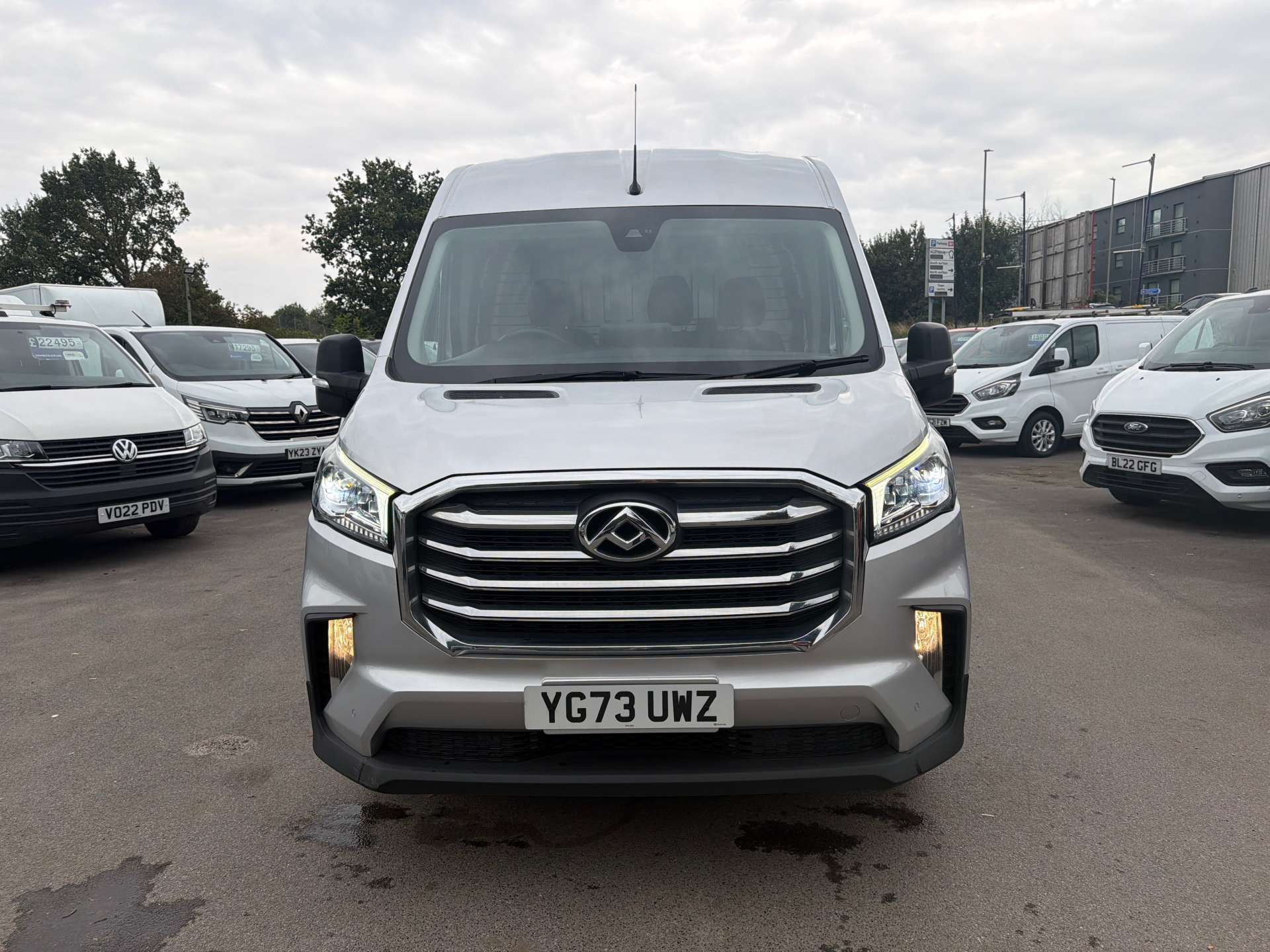 MAXUS Deliver 9 2.0 D20 LUX Panel Van 5dr Diesel Manual FWD L3 H2 Euro 6 (s/s) (163 ps) thumbnail 5