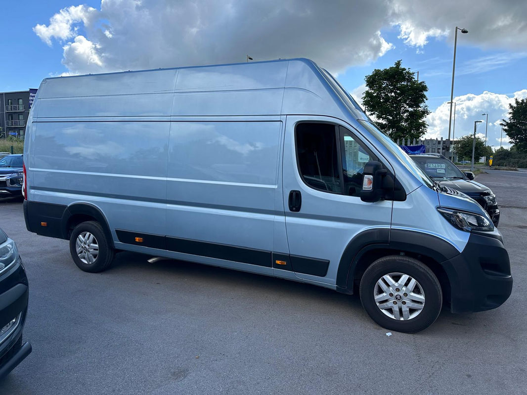 Peugeot Boxer 435 PRO L4 thumbnail 5