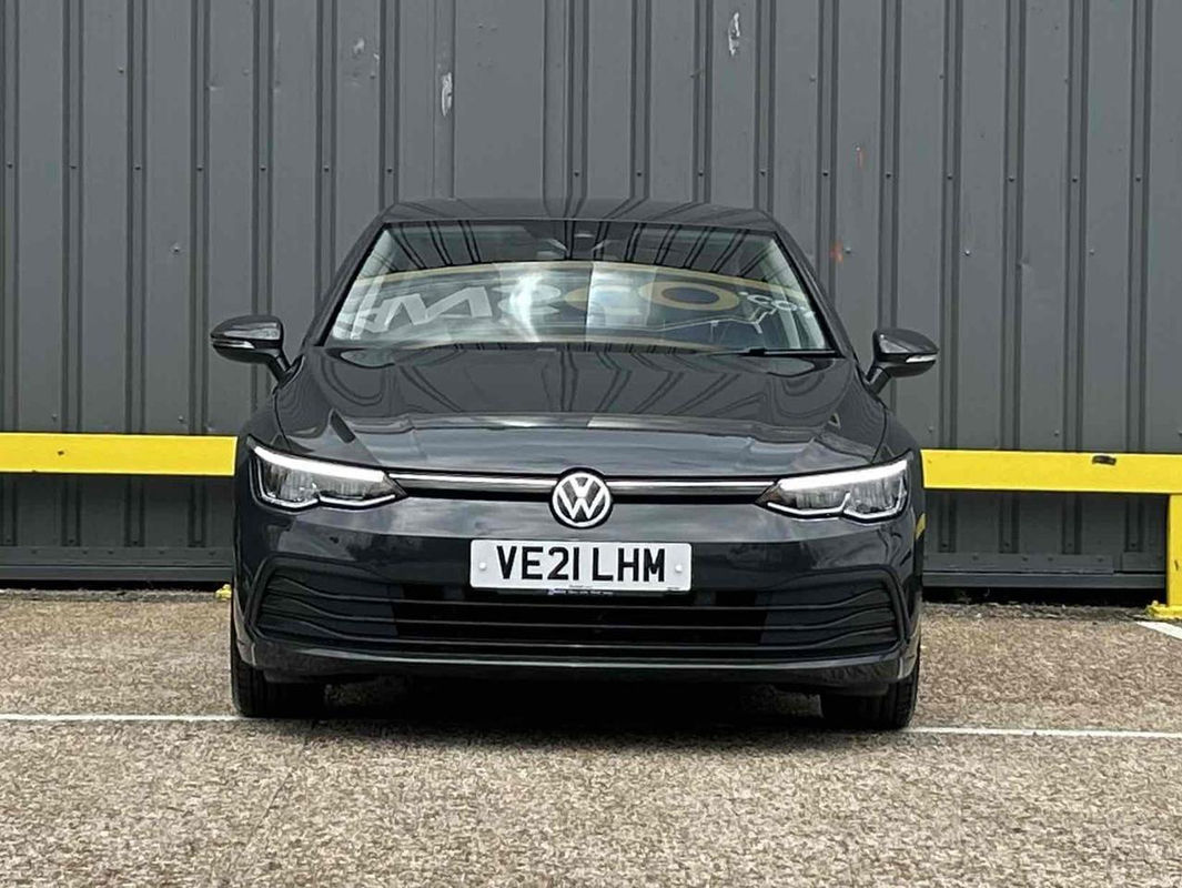 VW Golf 1.0 eTSI Hybrid DSG thumbnail 2