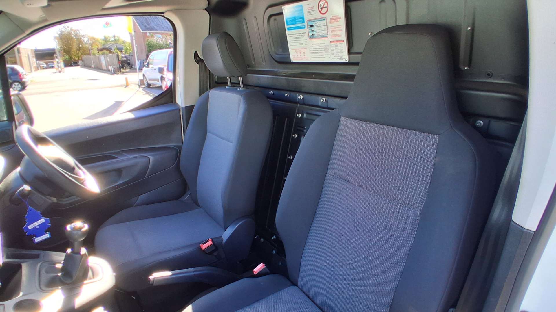 Peugeot Partner 1.5 BlueHDi 950 S Long Panel Van 6dr Diesel Manual LWB Euro 6 (s/s) (100 bhp) thumbnail 7