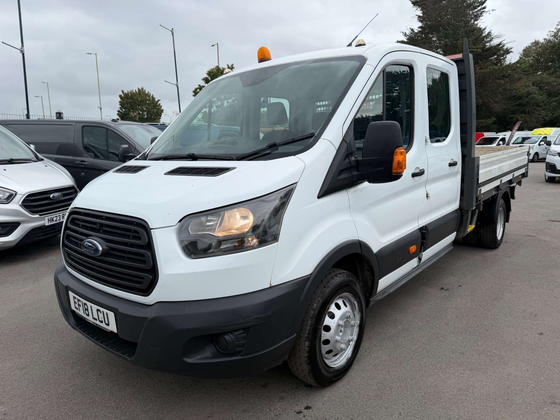 Ford Transit 2.0 350 EcoBlue Chassis Cab 2dr Diesel Manual RWD L4 H1 Euro 6 (130 ps) thumbnail 2