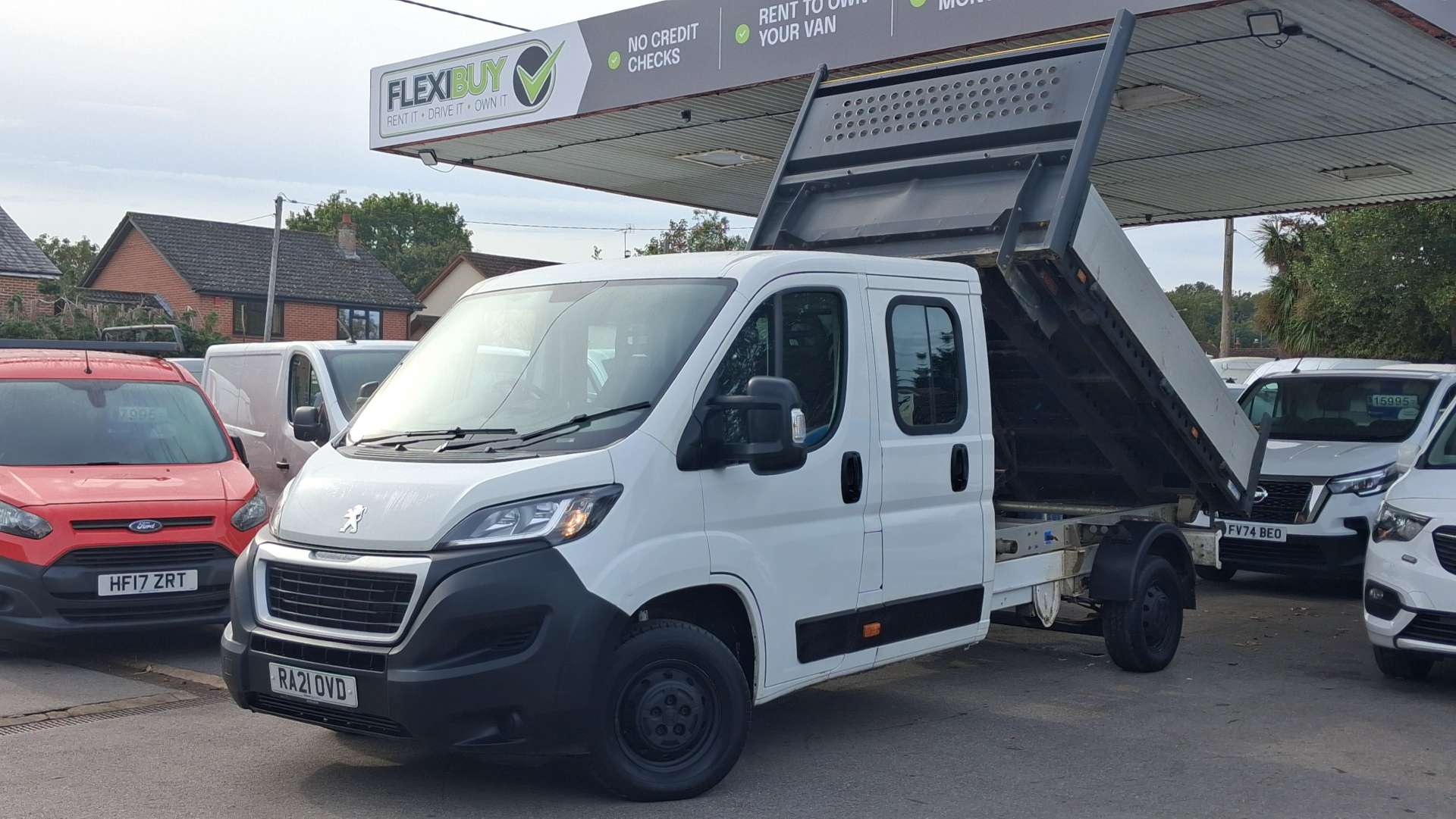 Peugeot Boxer 2.2 BlueHDi 335 Built for Business Tipper Double Cab 4dr Diesel Manual L3 Euro 6 (s/s) (140 ps) thumbnail 3