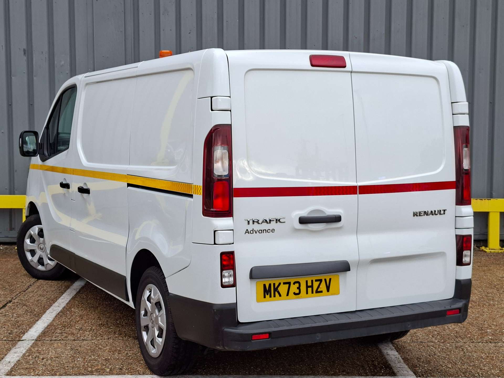 Renault Trafic 2.0 dCi Blue SL30 Advance Panel Van 5dr Diesel Manual L1 H1 Euro 6 (s/s) (130 ps) thumbnail 7
