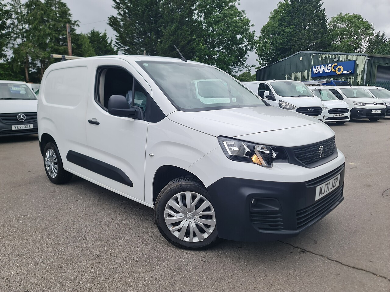 Peugeot Partner 1.5 Professional - Thumbnail 2