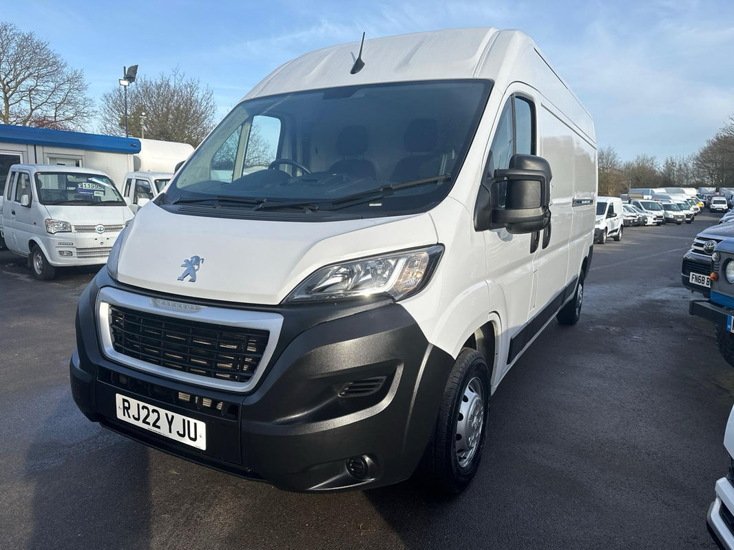 Peugeot Boxer 335 Professional thumbnail 2