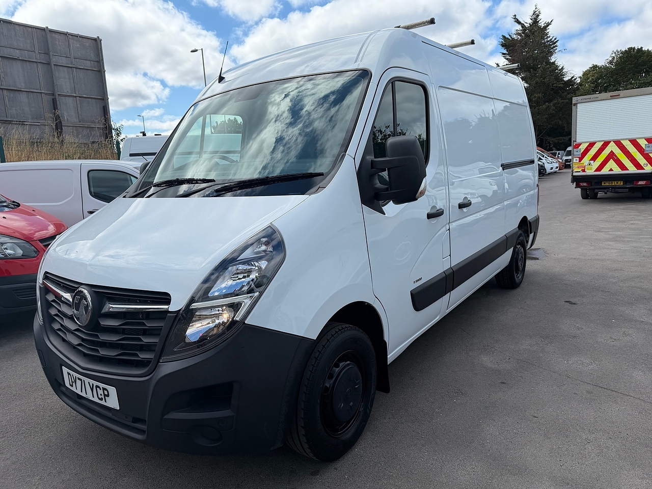 Vauxhall Movano CDTi BiTurbo MWB - Thumbnail 2