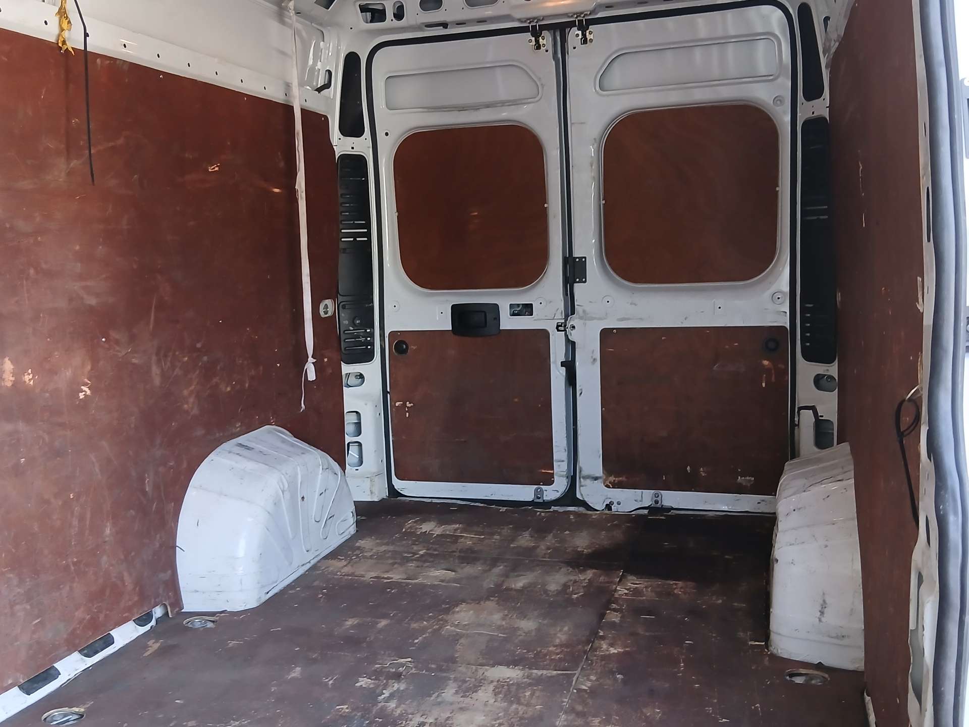 Peugeot Boxer 2.2 BlueHDi 335 Professional Panel Van 5dr Diesel Manual L3 H2 Euro 6 (s/s) (140 ps) thumbnail 7