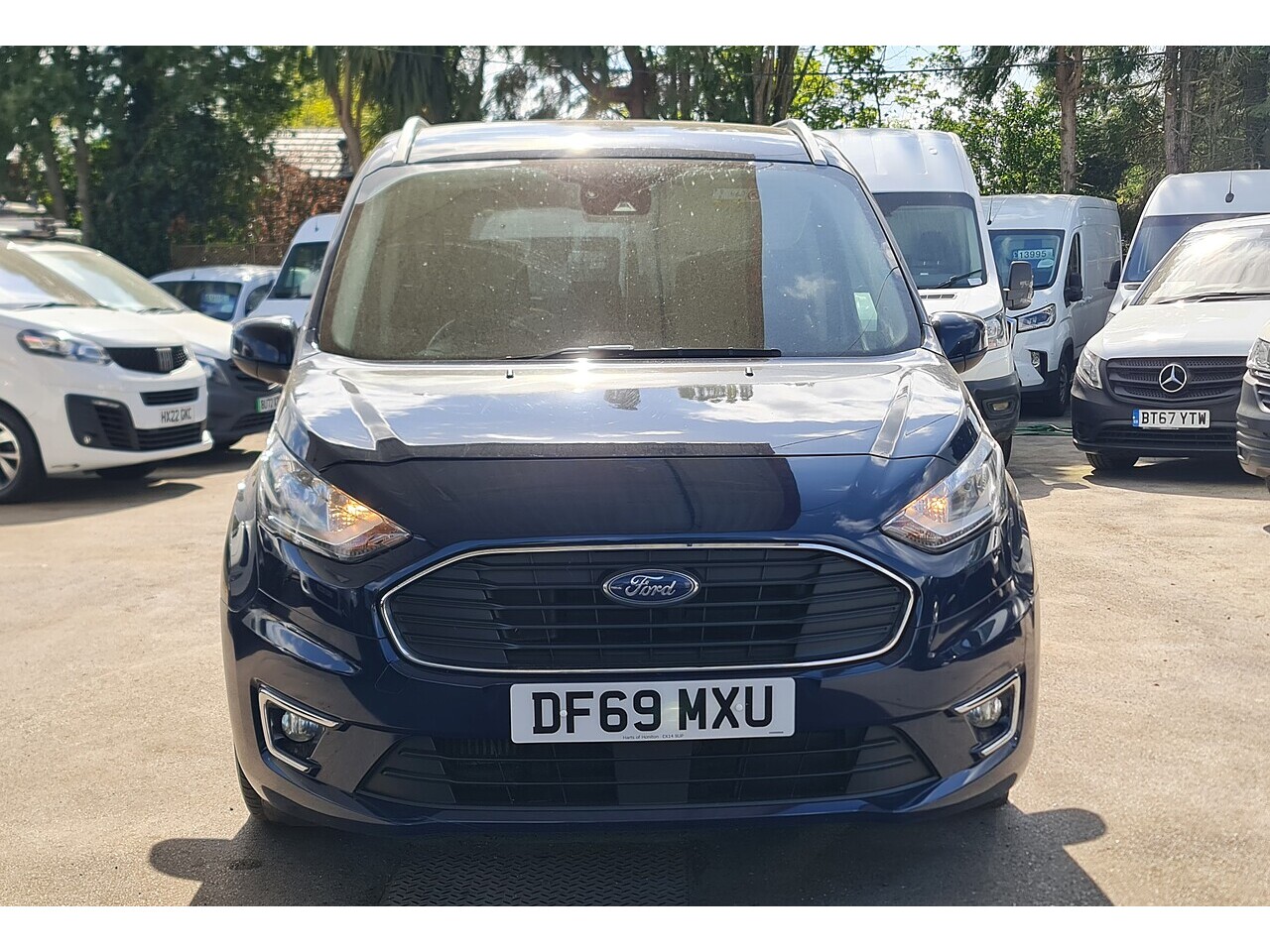 Ford ConnectTitanium MPV AUTO - Thumbnail 6