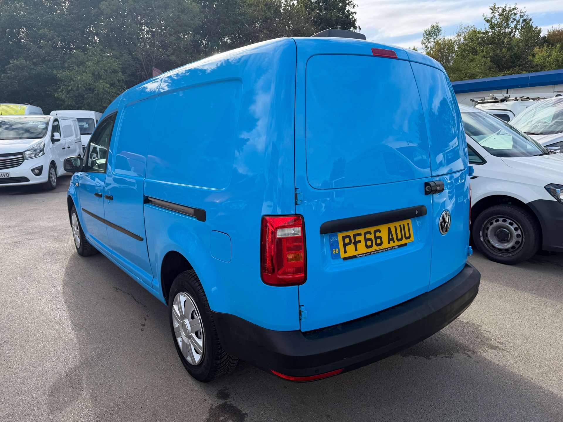 Volkswagen Caddy Maxi 2.0 TDI C20 BlueMotion Tech Startline Panel Van 6dr Diesel Manual LWB Euro 6 (s/s) (102 ps) thumbnail 4