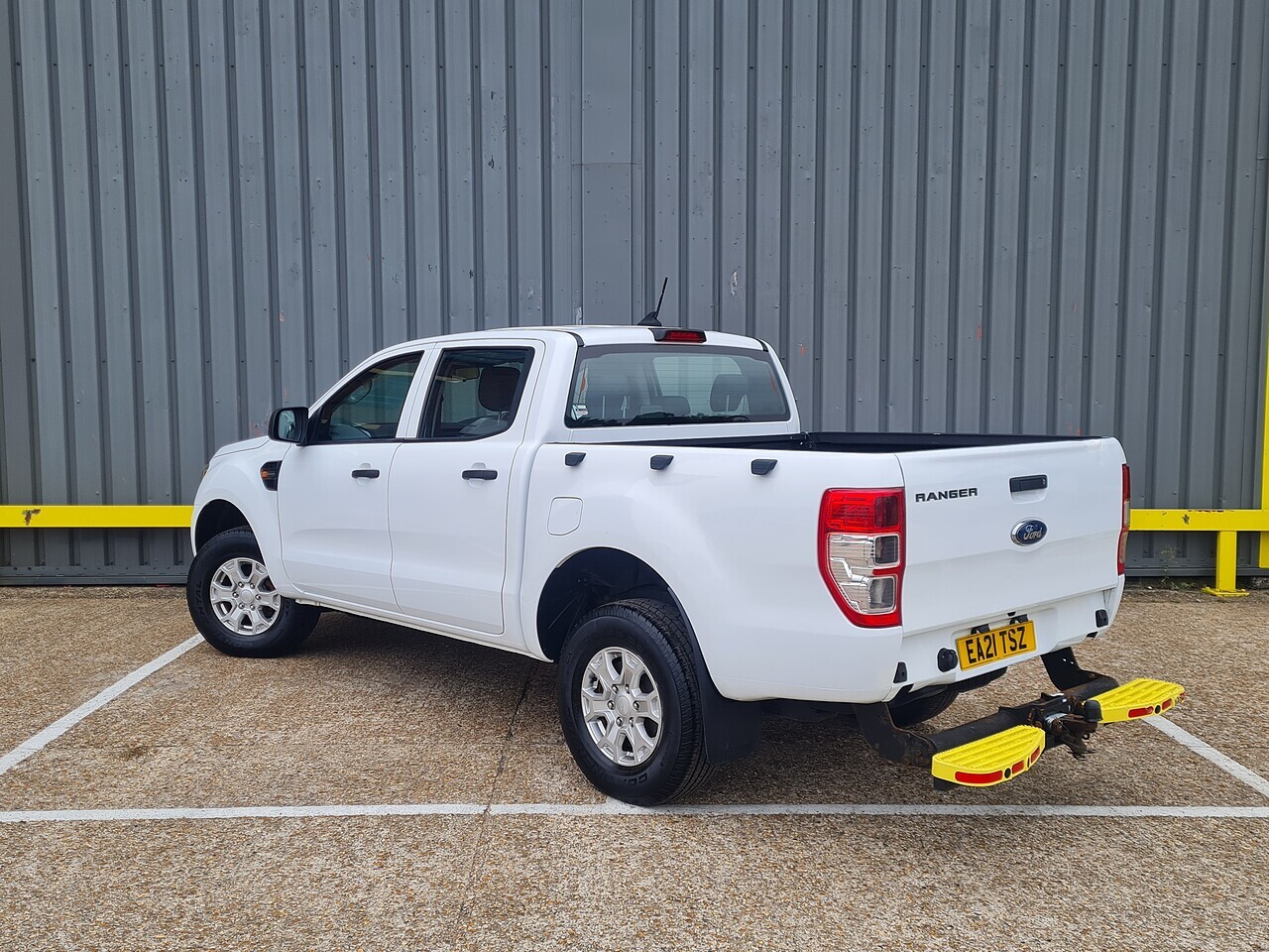 Ford Ranger 2.0 XL Pickup - Thumbnail 6