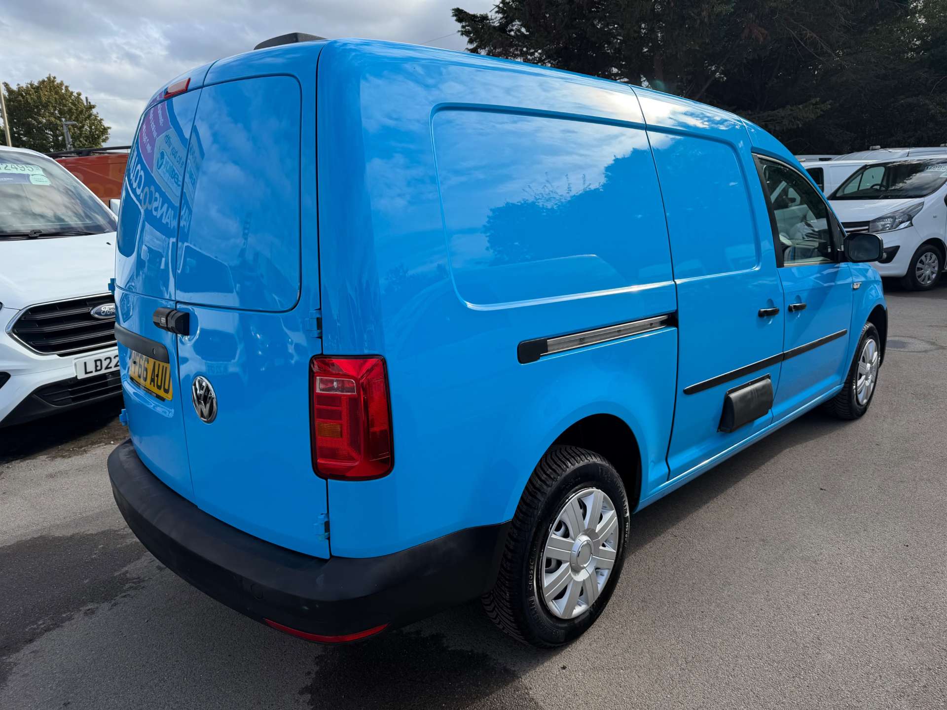 Volkswagen Caddy Maxi 2.0 TDI C20 BlueMotion Tech Startline Panel Van 6dr Diesel Manual LWB Euro 6 (s/s) (102 ps) thumbnail 6