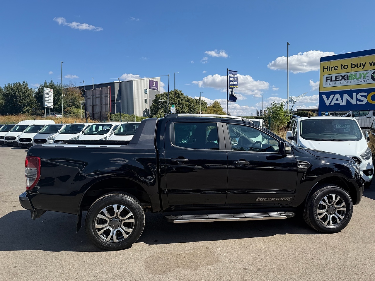 Ford Ranger Wildtrak AUTO - Thumbnail 8