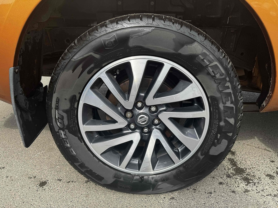 Nissan Navara dCi Tekna  thumbnail 6