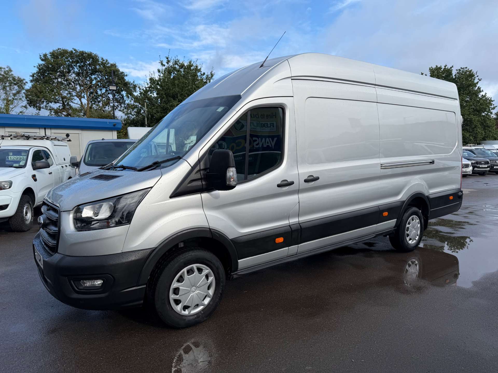 Ford Transit 2.0 350 EcoBlue MHEV Trend Panel Van 5dr Diesel Manual RWD L4 H3 Euro 6 (s/s) (130 ps) - Thumbnail 3