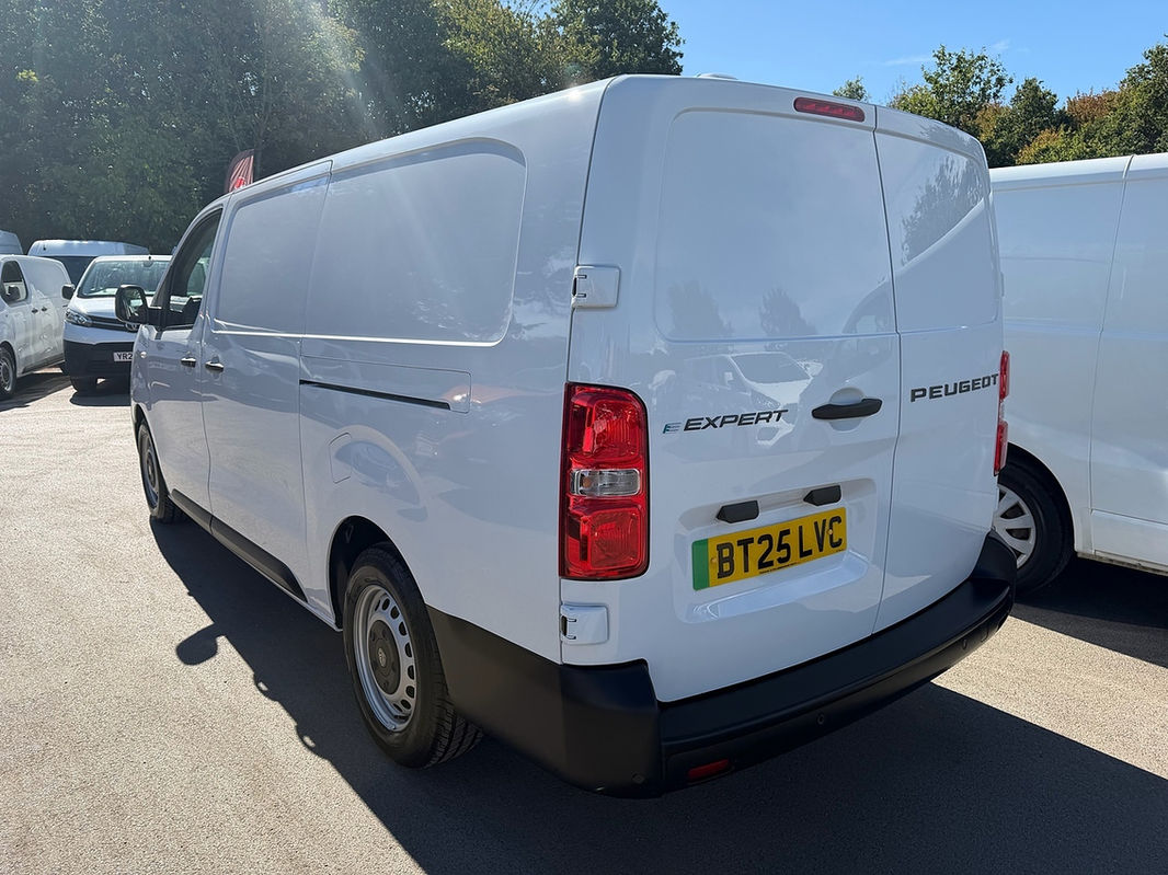 Peugeot e-Expert PRO LWB thumbnail 4