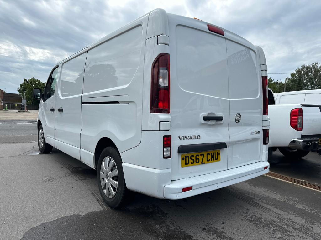 Vauxhall Vivaro CDTi Sportive L1 thumbnail 8