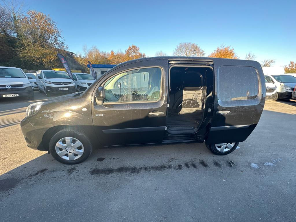 Renault Kangoo ZE Business+ thumbnail 4