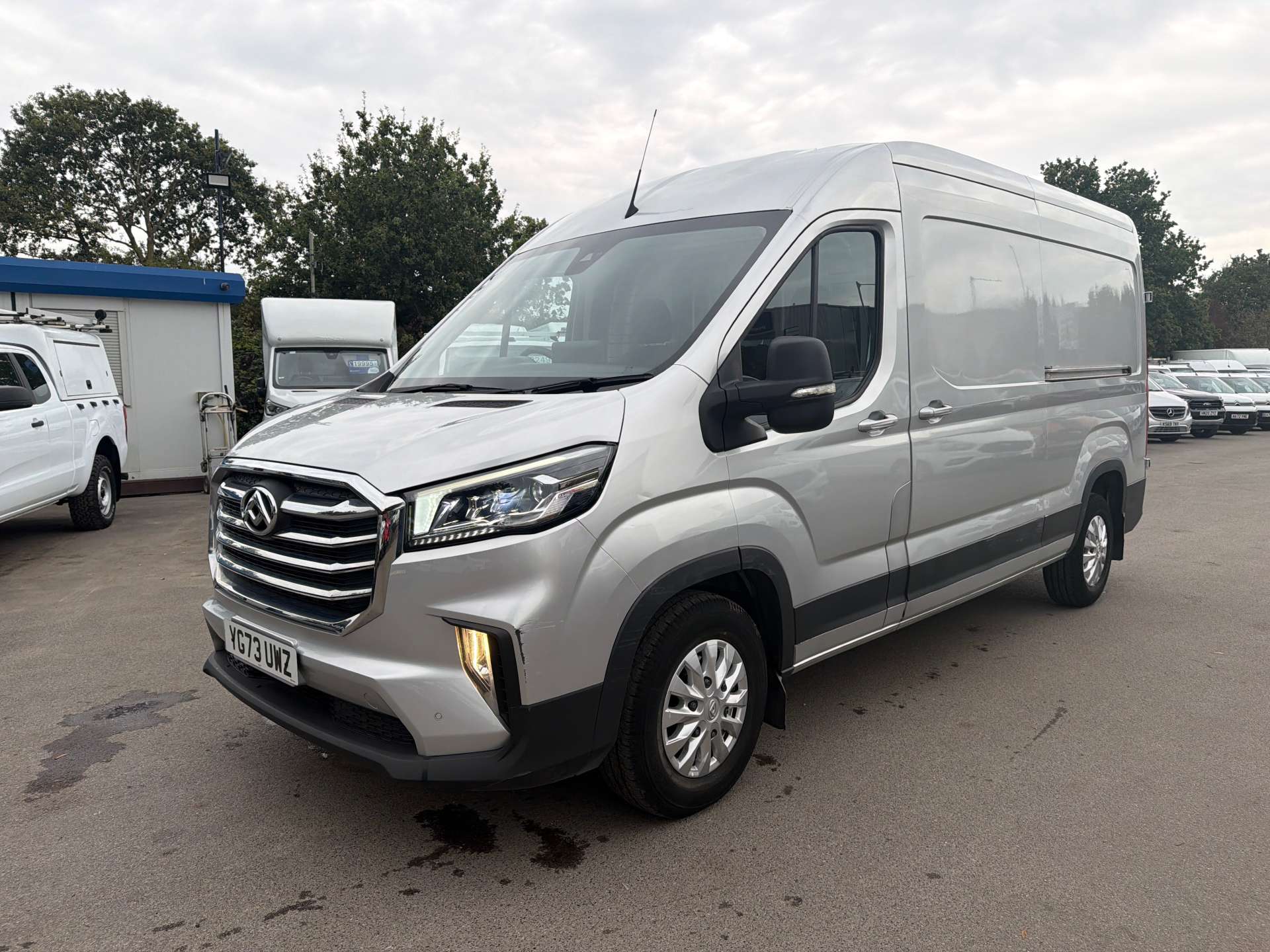 MAXUS Deliver 9 2.0 D20 LUX Panel Van 5dr Diesel Manual FWD L3 H2 Euro 6 (s/s) (163 ps) thumbnail 3