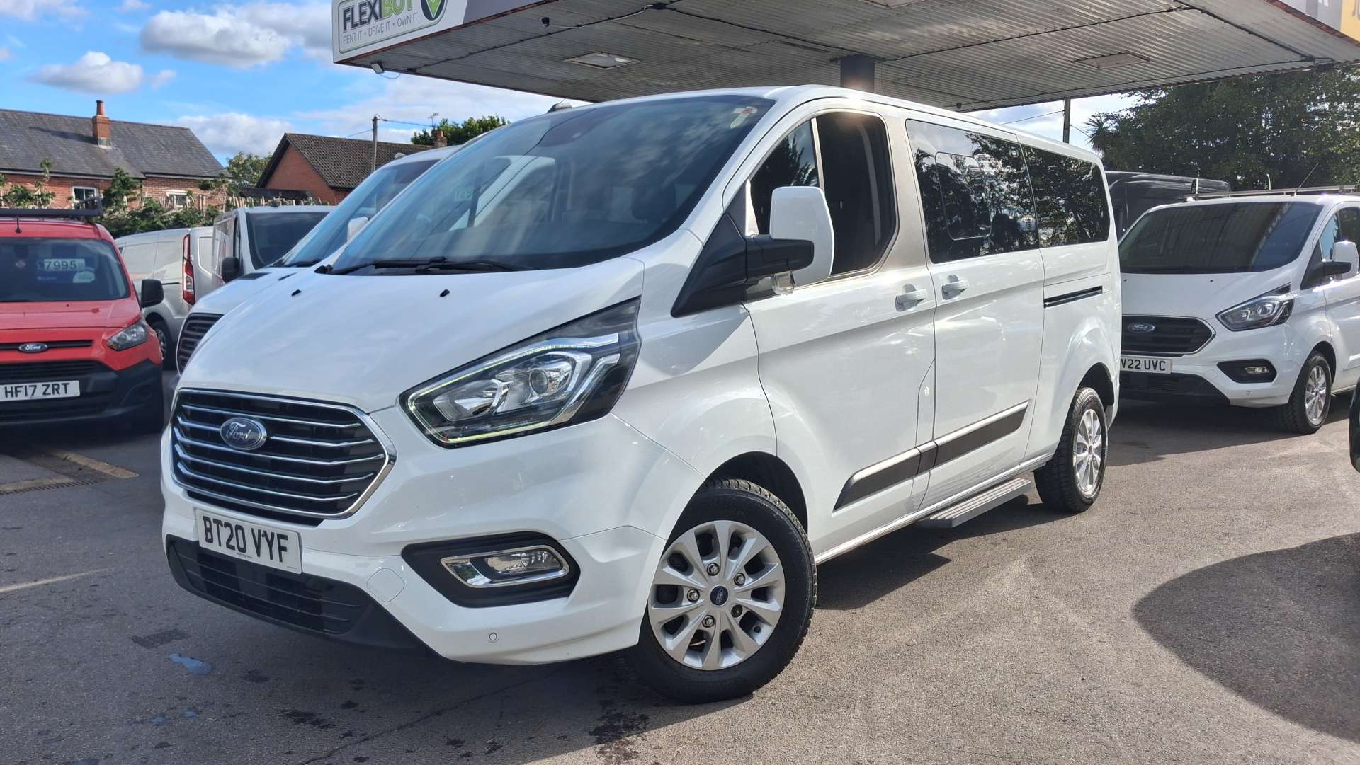 Ford Tourneo Custom 2.0 320 EcoBlue Zetec Minibus BT20 VYF