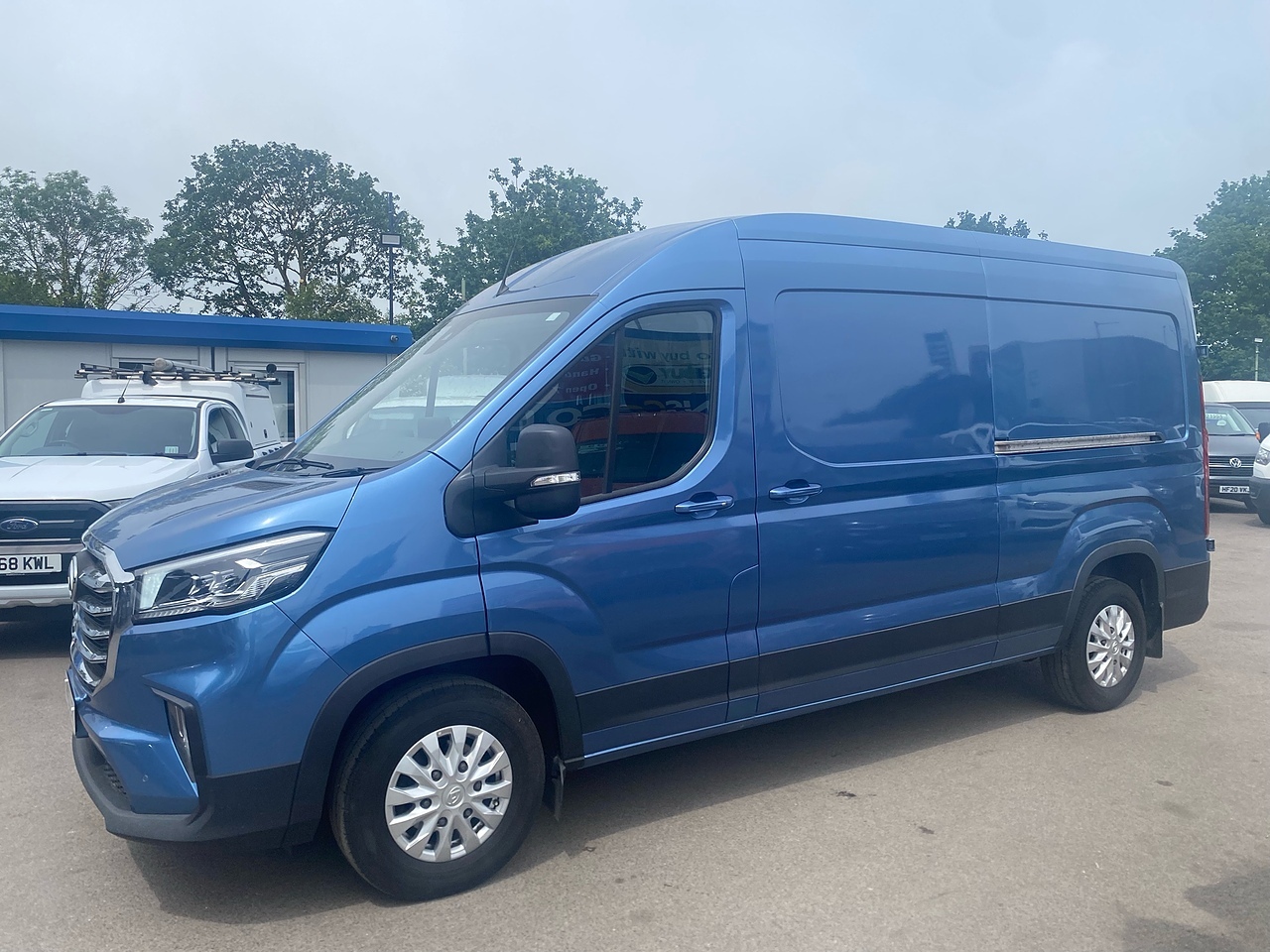 MAXUS Deliver 9 D20 LUX L3 H2 - Thumbnail 4