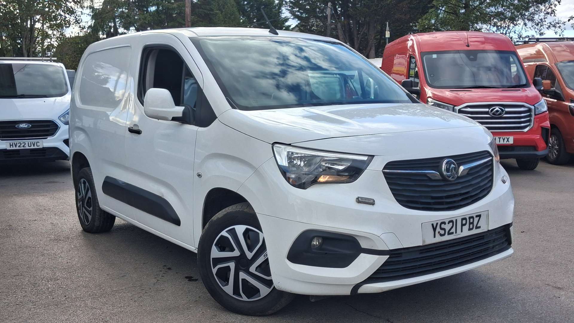 VAN FINANCE HF66NWB.jpg