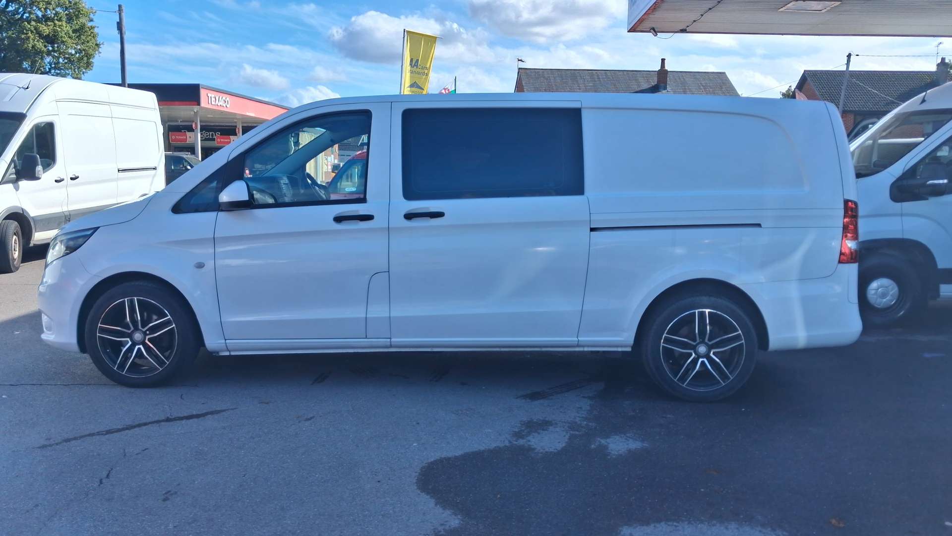 Mercedes-Benz Vito 2.1 114 CDI BlueTEC Crew Van Double Cab 5dr Diesel Manual RWD L3 Euro 6 (s/s) (XLWB) (136 ps) thumbnail 8