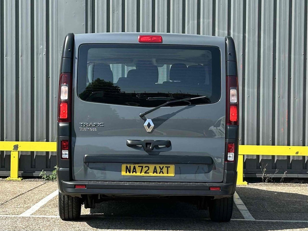 Renault Trafic 2.0  Business Minibus thumbnail 6