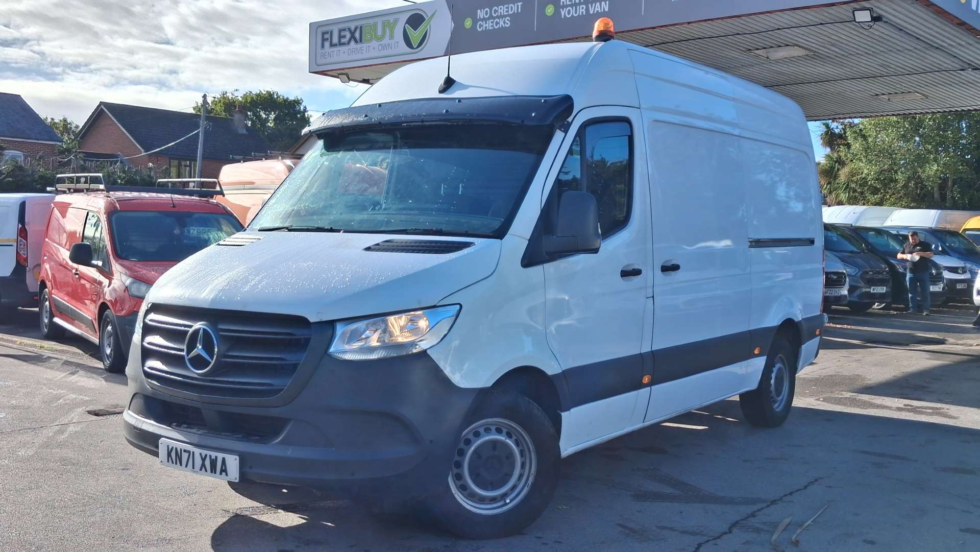 Mercedes-Benz Sprinter 2.0 315 CDI Progressive Panel Van 5dr Diesel Manual RWD L2 H2 Euro 6 (s/s) (150 ps) thumbnail 4
