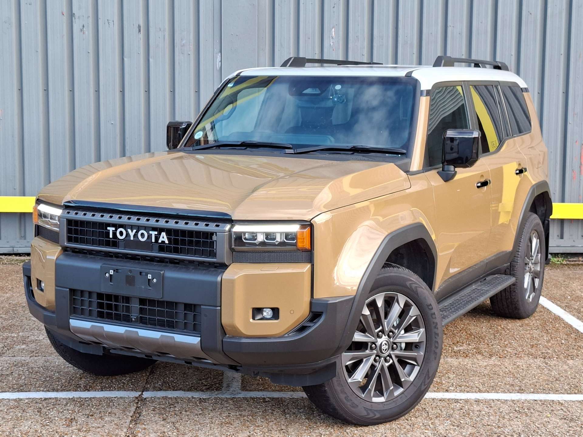 Toyota Land Cruiser D-4D Invincible ZX SUV 2800 Automatic Diesel thumbnail 5