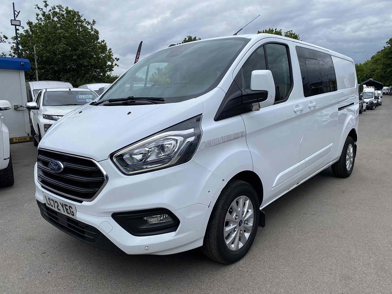 Ford Custom 300 CREW VAN Limited - Thumbnail 3