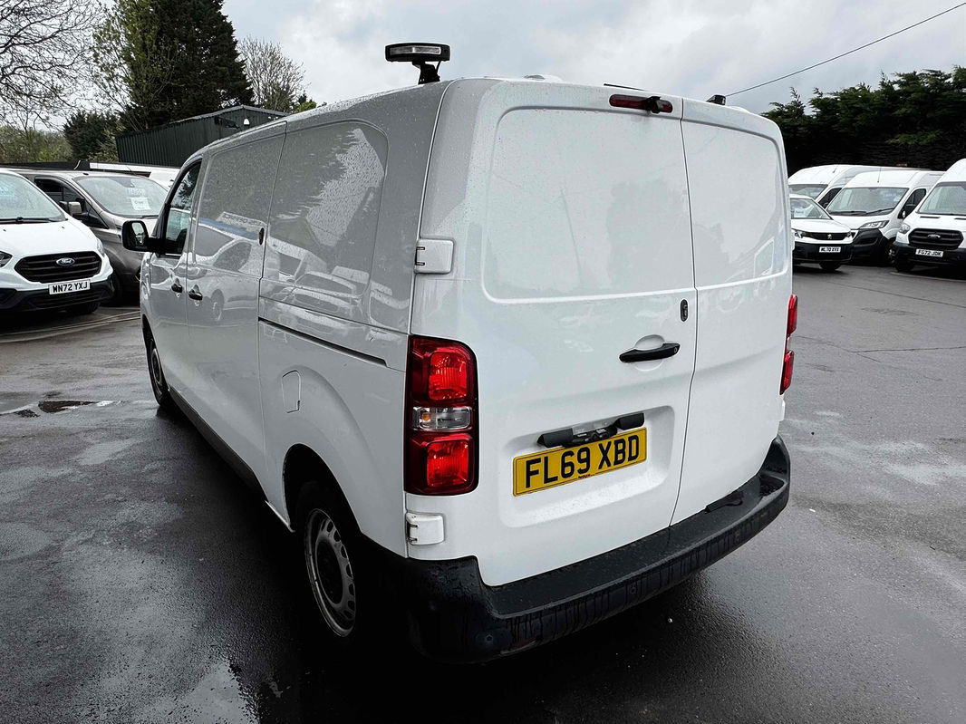 Vauxhall Vivaro Turbo D SWB thumbnail 5