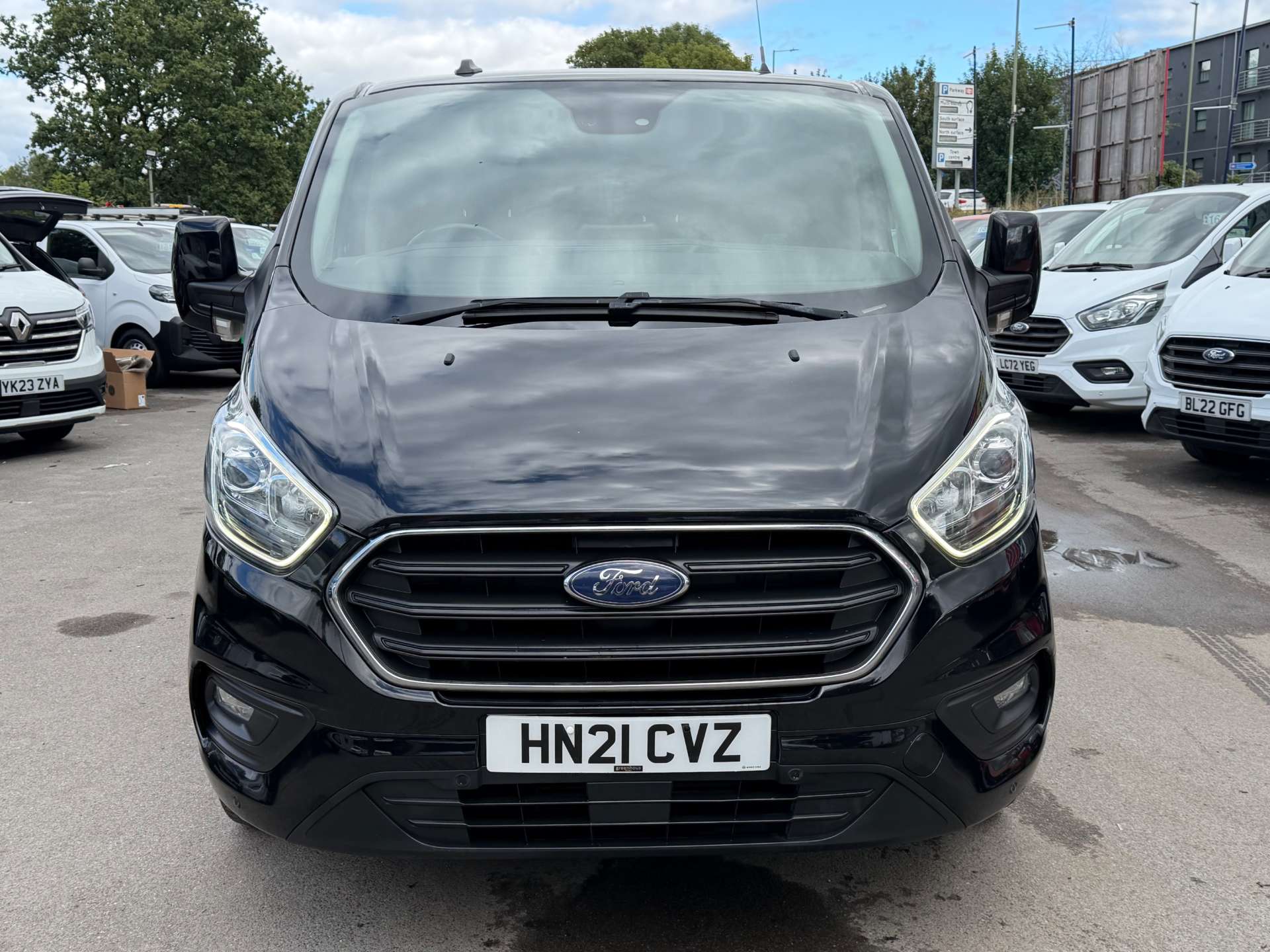 Ford Transit Custom 2.0 280 EcoBlue Limited Panel Van 5dr Diesel Manual L1 H1 Euro 6 (s/s) (130 ps) thumbnail 2