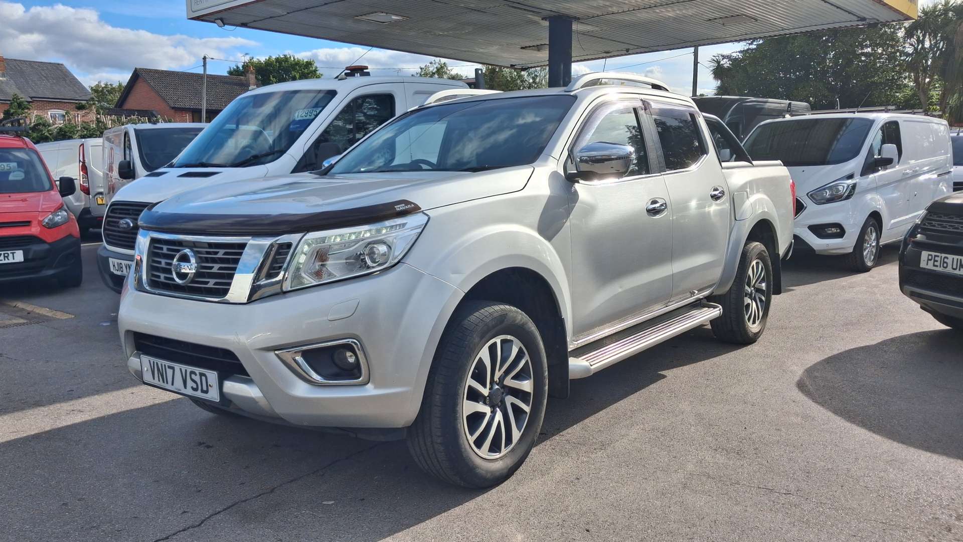 Nissan Navara 2.3 dCi Tekna Pickup Double Cab 4dr Diesel Manual 4WD Euro 6 (s/s) (190 ps) - Thumbnail 4