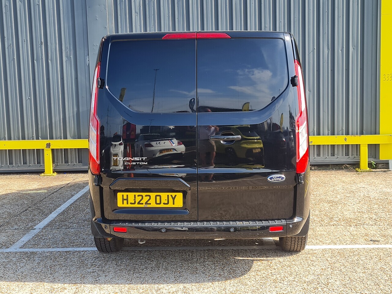 Ford Custom 320 Limited Crew Van - Thumbnail 6