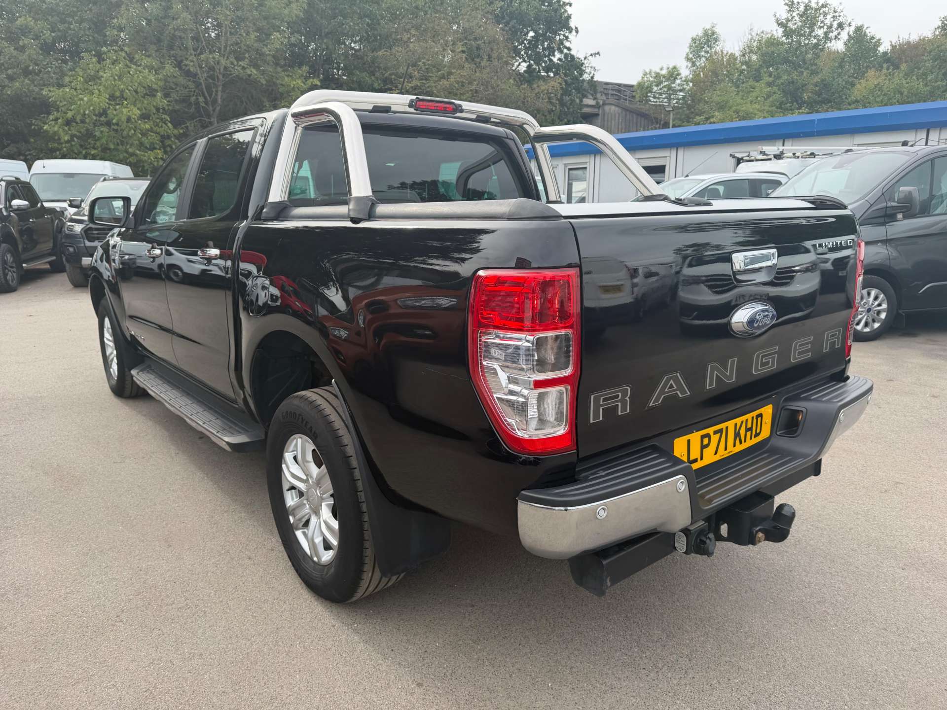 Ford Ranger 2.0 EcoBlue Limited Pickup Double Cab 4dr Diesel Auto 4WD Euro 6 (s/s) (170 ps) thumbnail 3