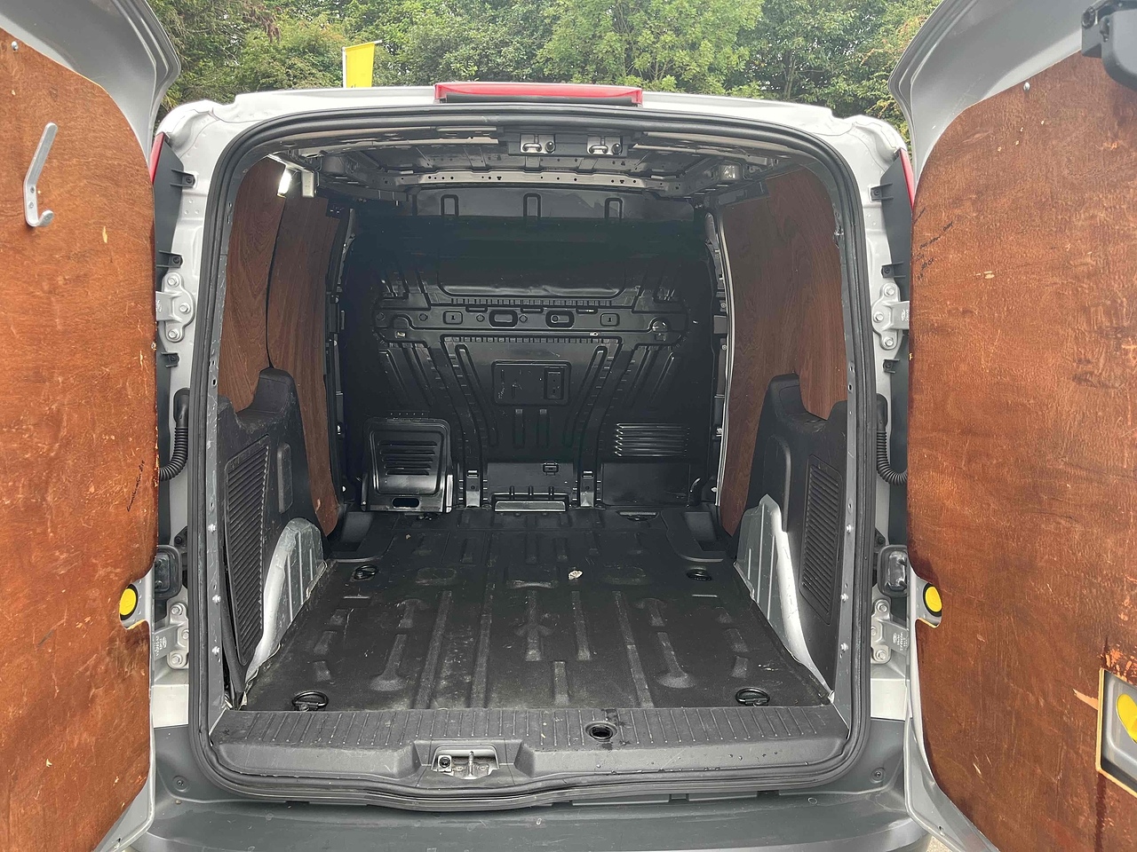 Ford Connect TDCi 200 Limited - Thumbnail 9