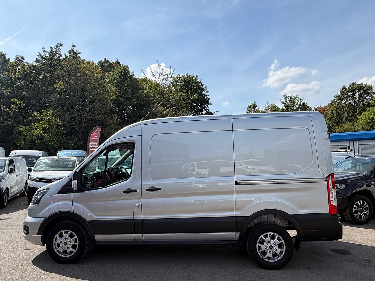 Ford Transit 350 MHEV Limited L2 - Thumbnail 5