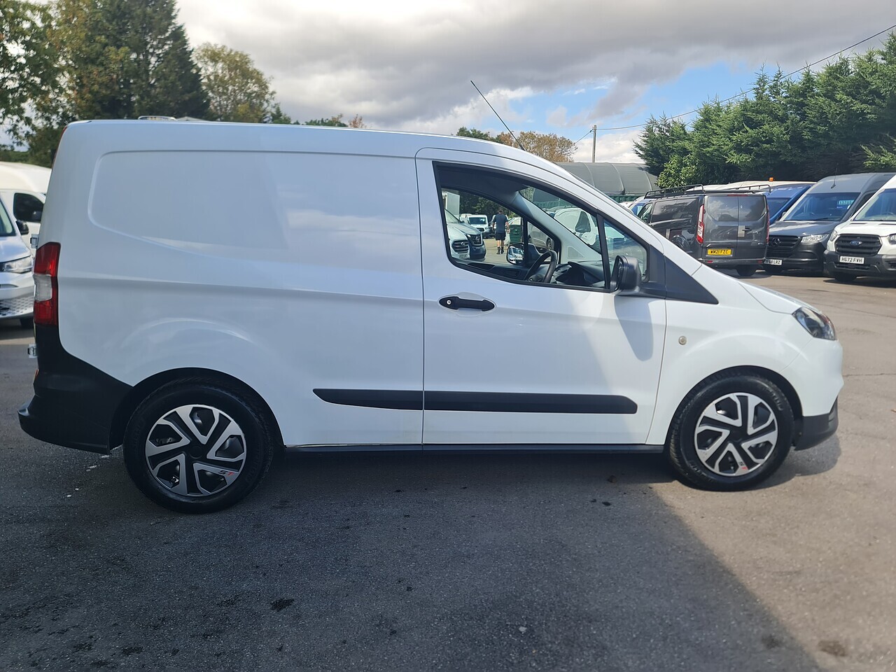 Ford Courier 1.5 TDCi Leader - Thumbnail 8