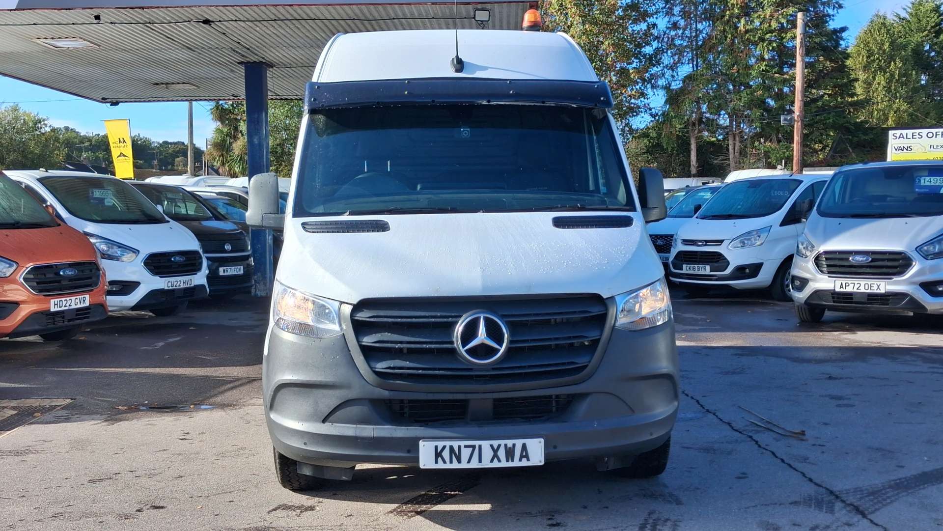 Mercedes-Benz Sprinter 2.0 315 CDI Progressive Panel Van 5dr Diesel Manual RWD L2 H2 Euro 6 (s/s) (150 ps) thumbnail 3
