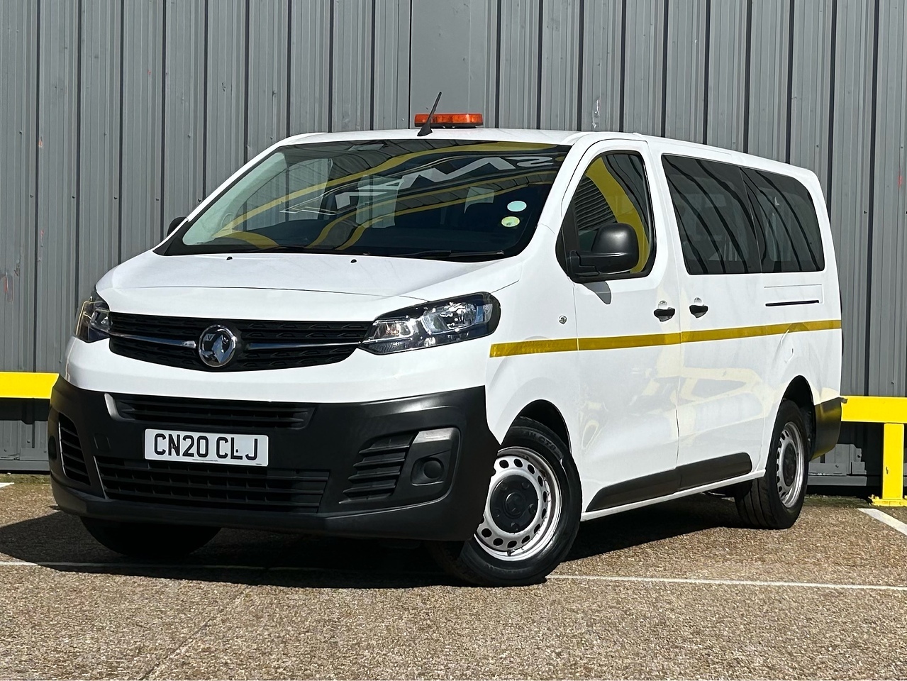 Vauxhall Vivaro Life MPV - Thumbnail 2