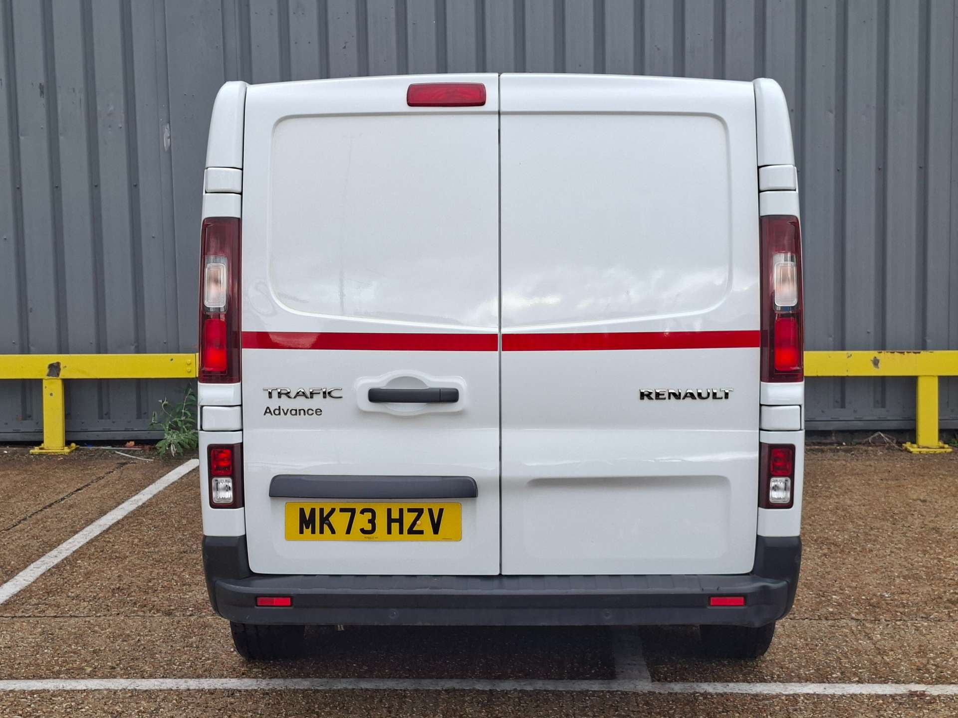 Renault Trafic 2.0 dCi Blue SL30 Advance Panel Van 5dr Diesel Manual L1 H1 Euro 6 (s/s) (130 ps) thumbnail 8