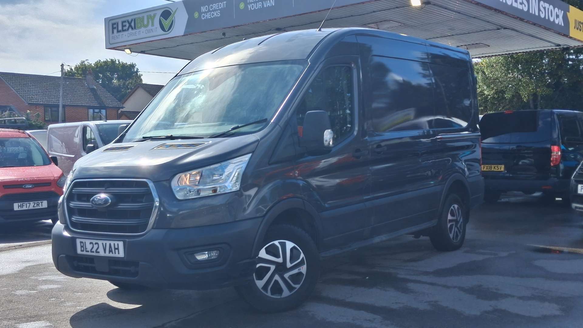 Ford Transit 2.0 350 EcoBlue Trend Panel Van 5dr Diesel Manual FWD L2 H2 Euro 6 (s/s) (130 ps) - Thumbnail 3