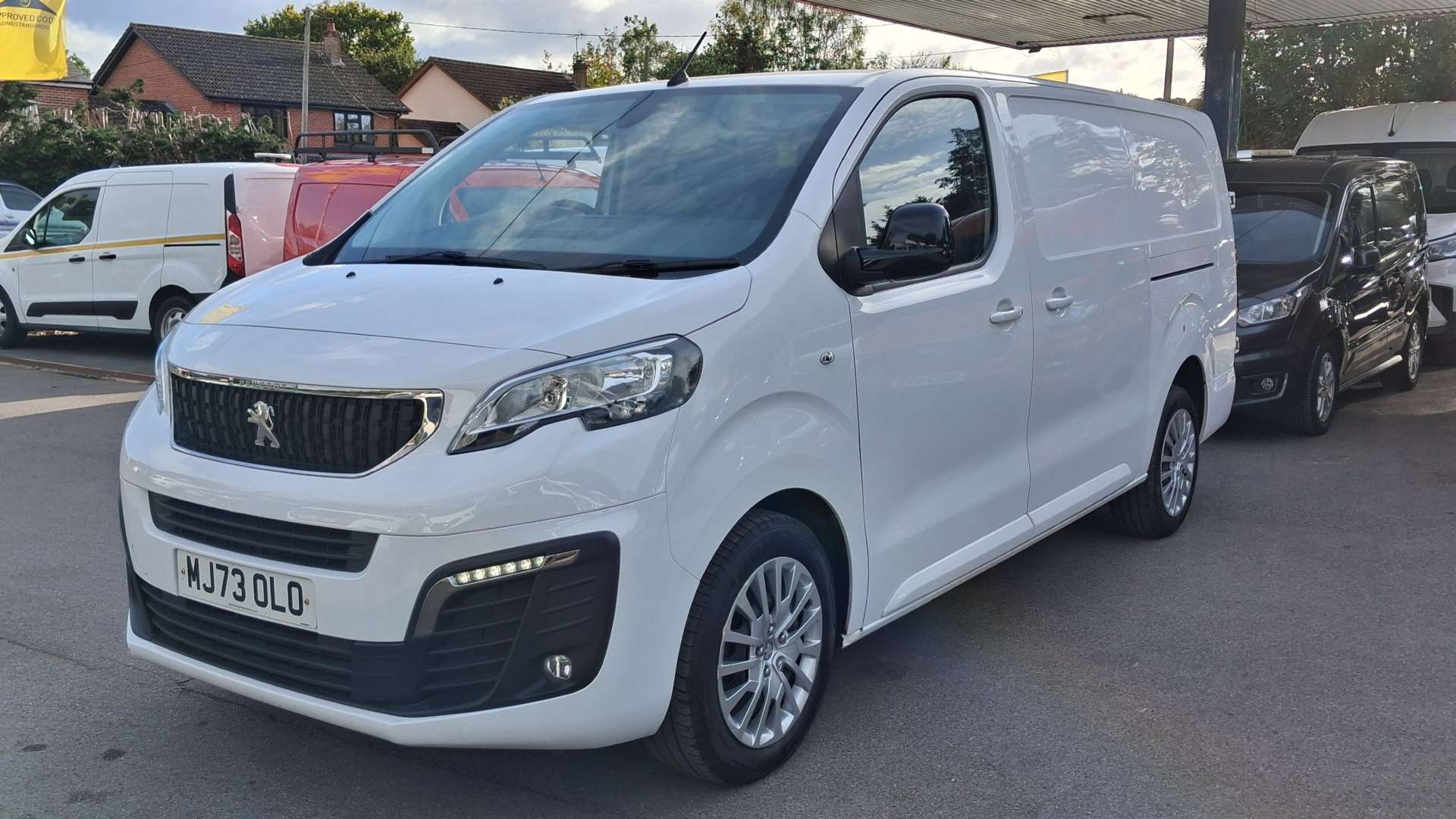 Peugeot Expert 1.5 BlueHDi 1000 Asphalt Premium + Long Panel Van 6dr Diesel Manual LWB Euro 6 (s/s) (100 bhp) thumbnail 7