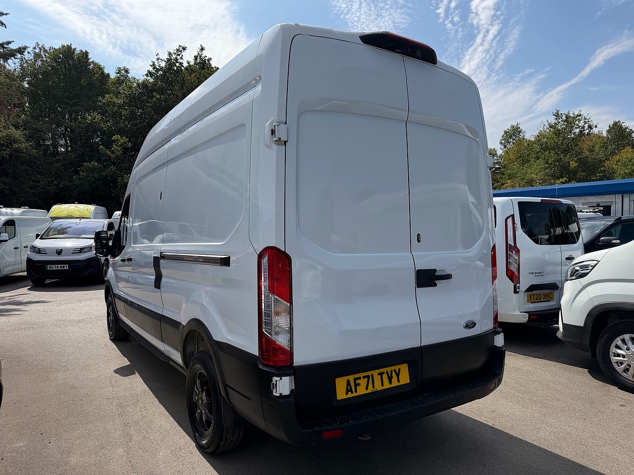 Ford Transit 350 MHEV Limited - Thumbnail 4