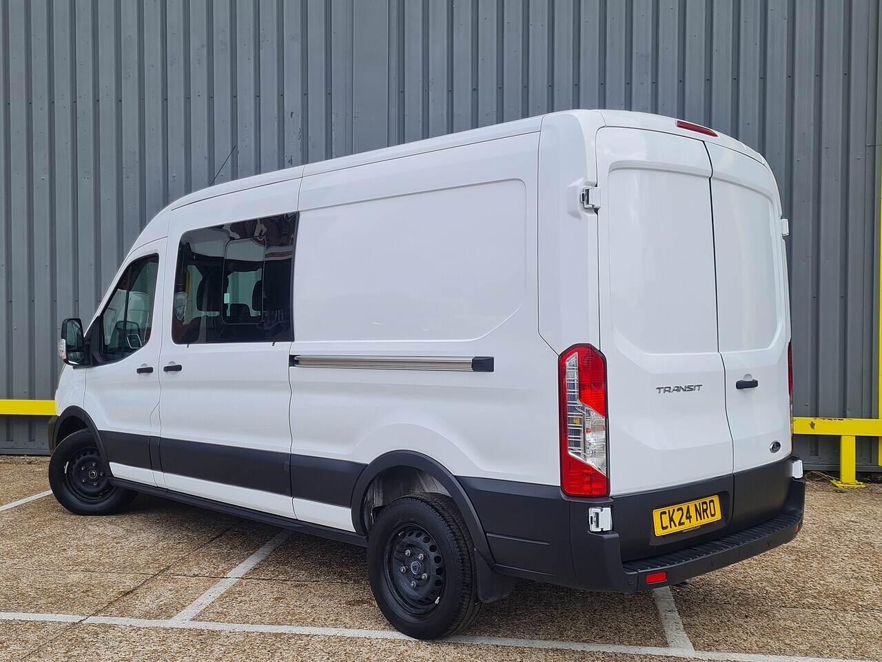 Ford Transit Trend CREW VAN - Thumbnail 6