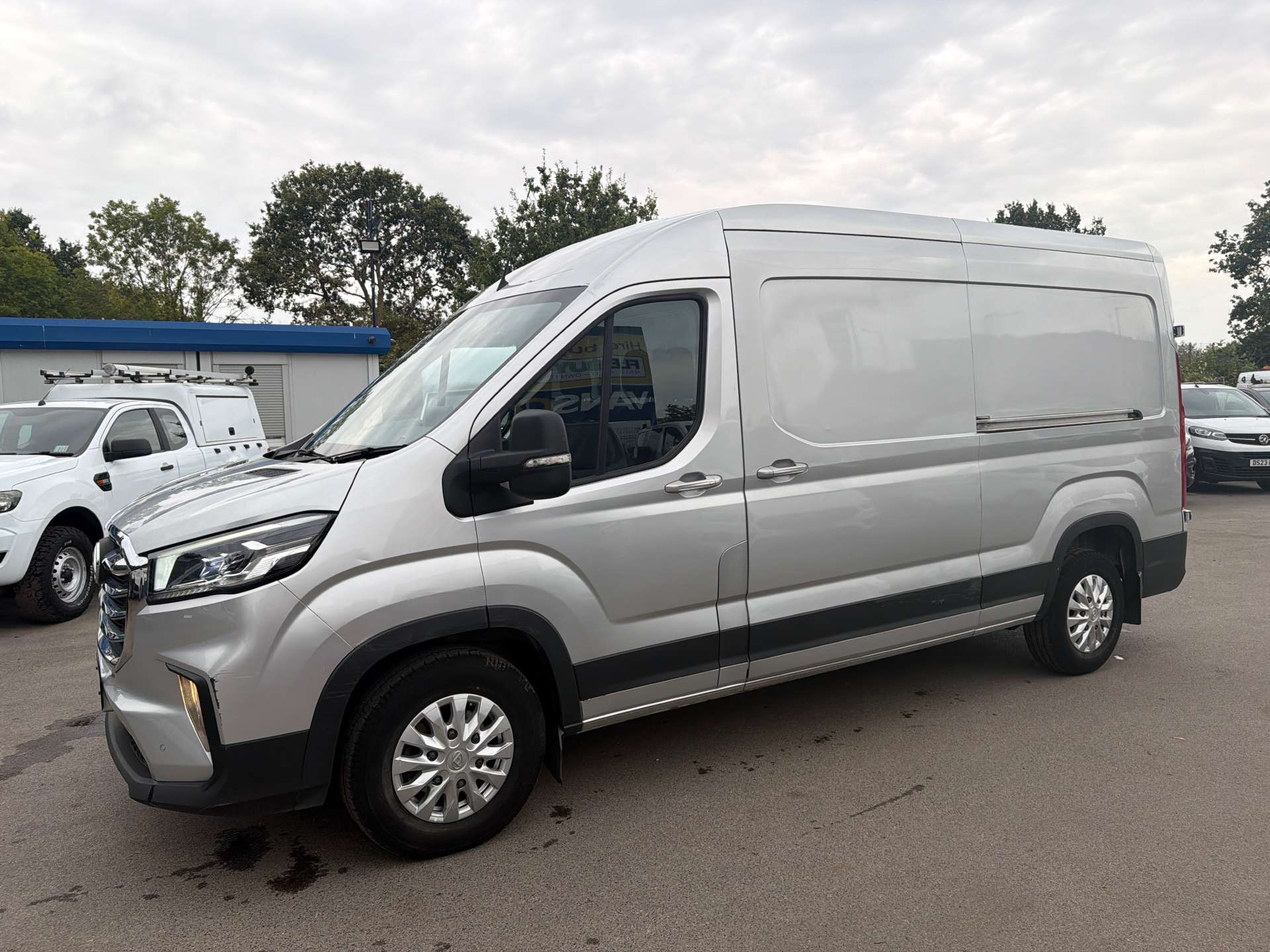 MAXUS Deliver 9 2.0 D20 LUX Panel Van 5dr Diesel Manual FWD L3 H2 Euro 6 (s/s) (163 ps) thumbnail 6
