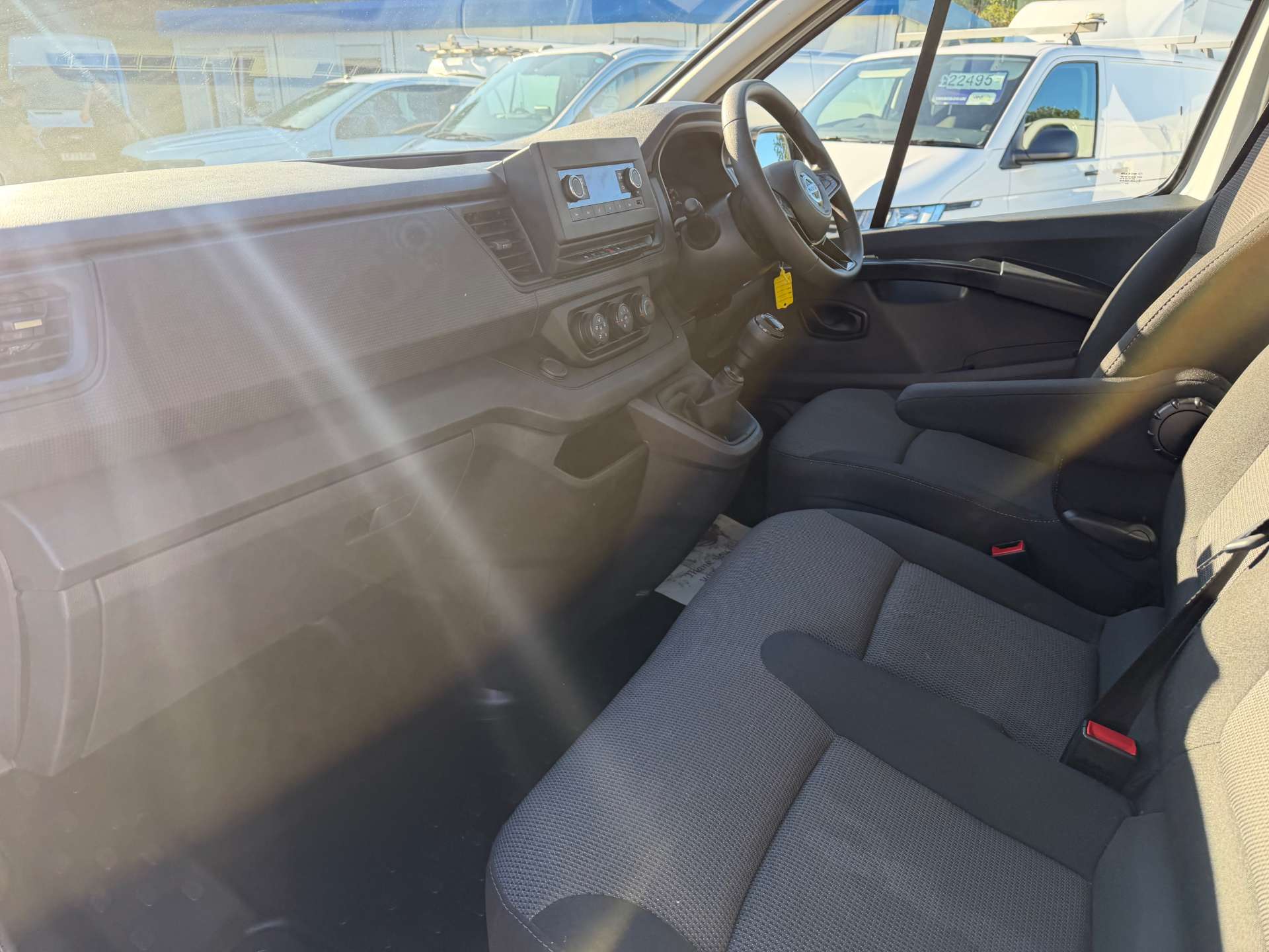 Nissan Primastar 2.0 dCi 30 Visia Panel Van 5dr Diesel Manual L2 H1 Euro 6 (s/s) (110 ps) - Thumbnail 10