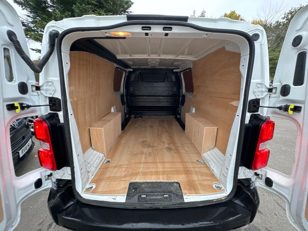Vauxhall Vivaro Turbo D Dynamic L2 thumbnail 8