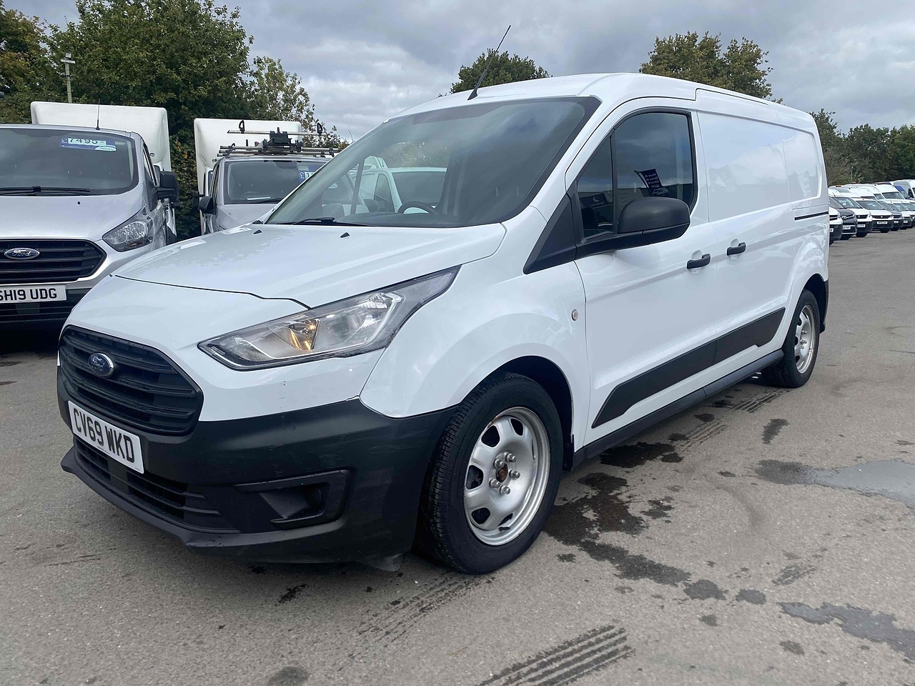 Ford Connect 220 5 SEATER - Image 1