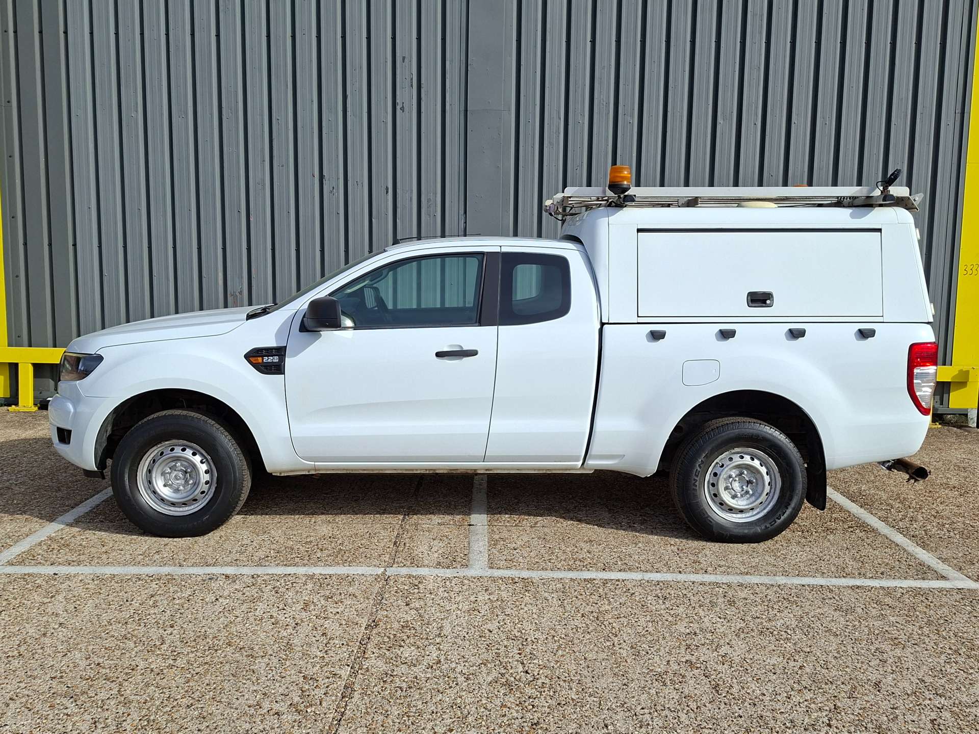 Ford Ranger 2.2 TDCi XL Pickup Double Cab 4dr Diesel Manual 4WD Euro 6 (s/s) (Eco Axle) (160 ps) 2.2 4dr Pickup Manual Diesel thumbnail 6